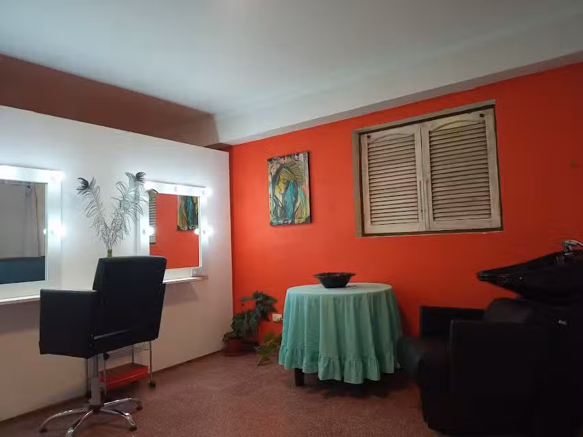 Numen (Peluquer&iacute;a y Barber&iacute;a💈)