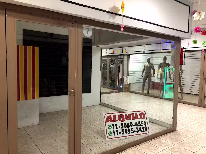 Paseo de compras MENICONI