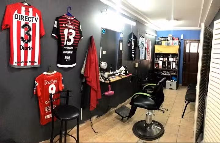 Peluquer&iacute;a AM Cortes