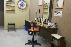 PELUQUER&Iacute;A BARBA AZUL