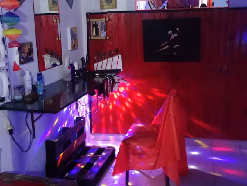 PELUQUERIA BARBERIA DIABLO