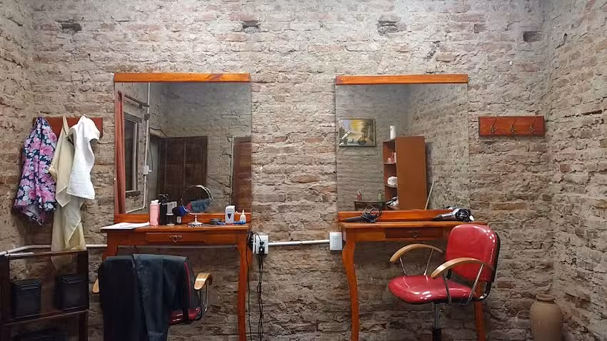 PELUQUERIA & BARBERIA ISAAC