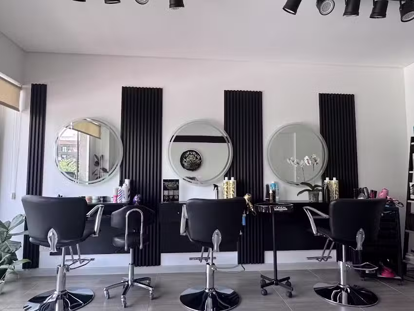 Peluqueria Benditos cabellos