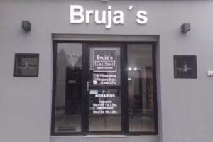 Peluqueria Bruja&acute;s