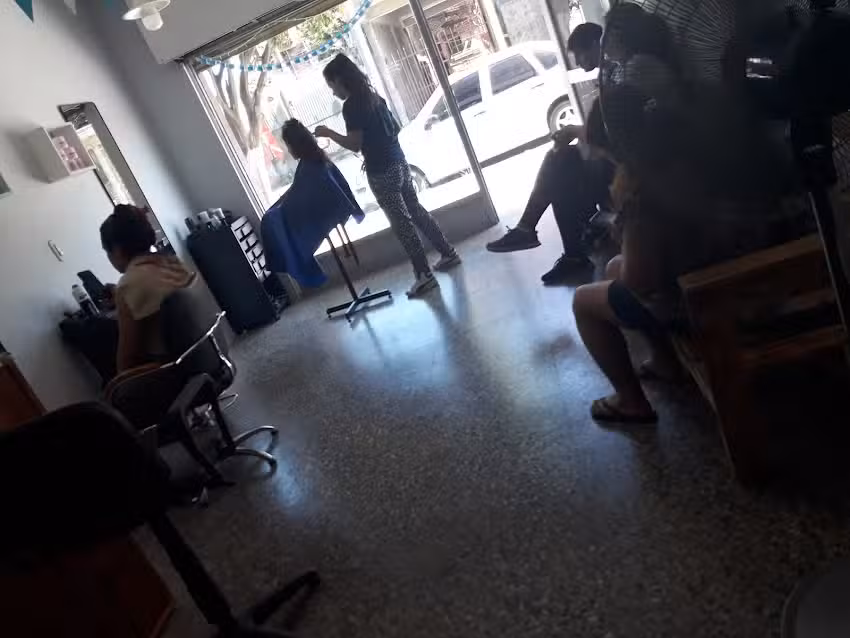 PELUQUERIA_ D.LOOK & BARBERIA