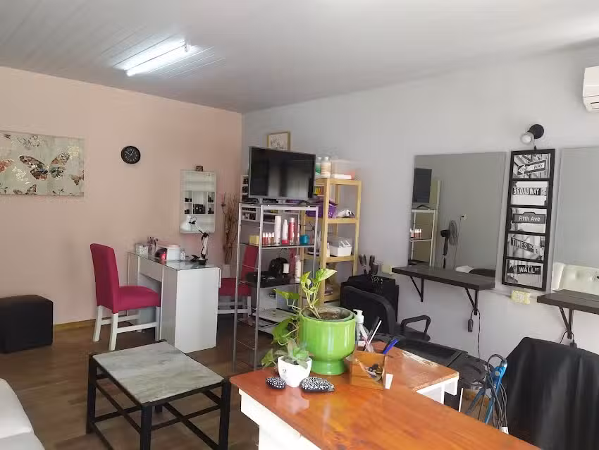 Peluquer&iacute;a Dely