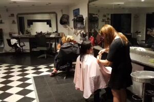 Peluqueria Diestra y Siniestra