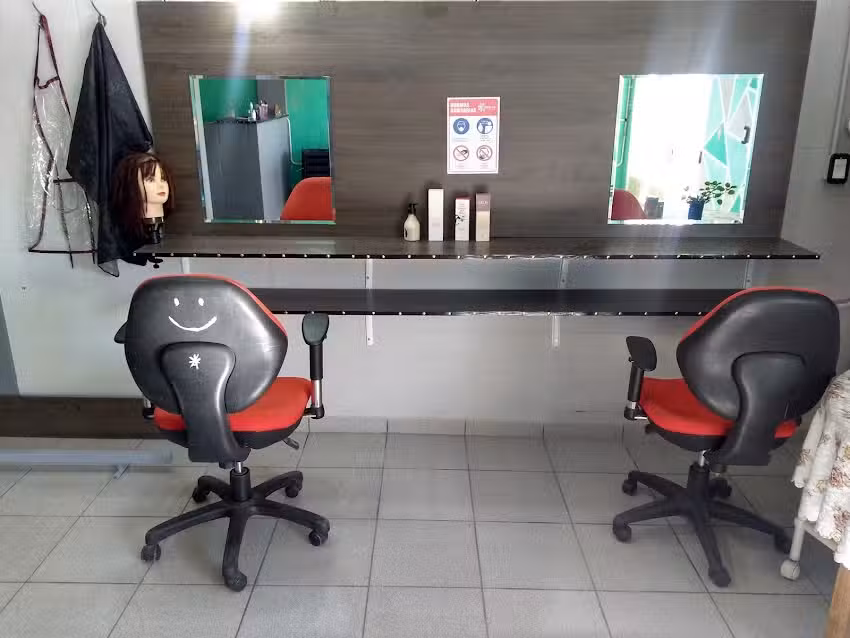 PELUQUERIA, EST&Eacute;TICA Y REGALER&Iacute;A ATENEA