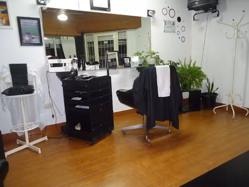 Peluquer&iacute;a Ezequiel