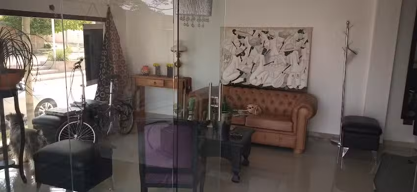 Peluquer&iacute;a Fernando .-
