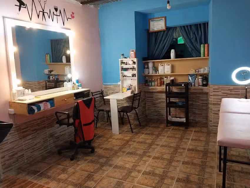 Peluquer&iacute;a Larii Style &zwj; ️