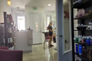 PELUQUER&Iacute;A LORENA DELGADO