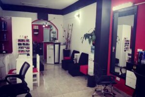 Peluquer&iacute;a Lorena (Trabaja en Centro de Belleza y Est&eacute;tica Tu Momento)