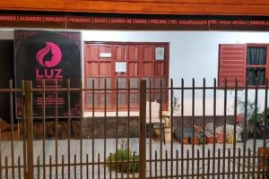 “Peluquería Luz”