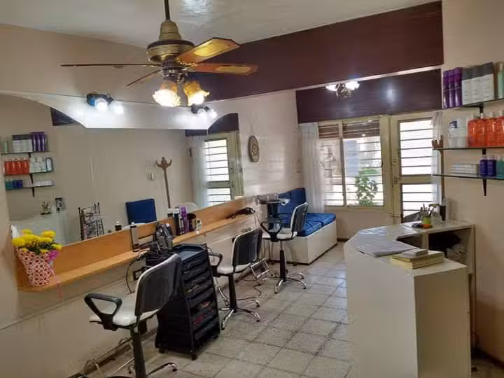 Peluquer&iacute;a M&Oacute;NICA VALENZUELA