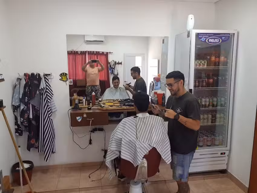 Peluqueria Peque Moreno ped&iacute; TURNO