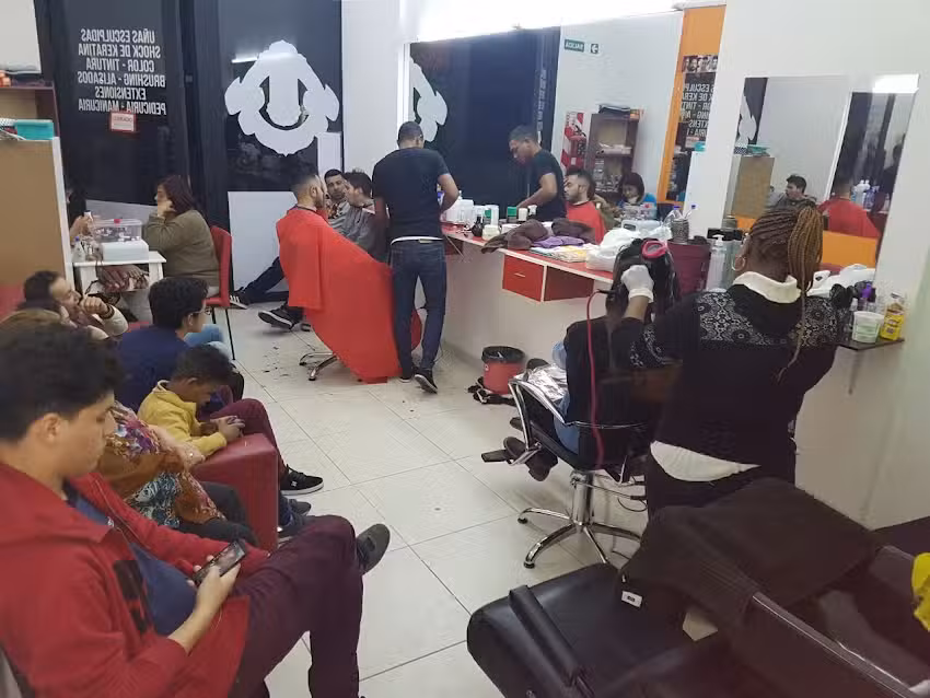 Peluquer&iacute;a RD Latino Barber Shop