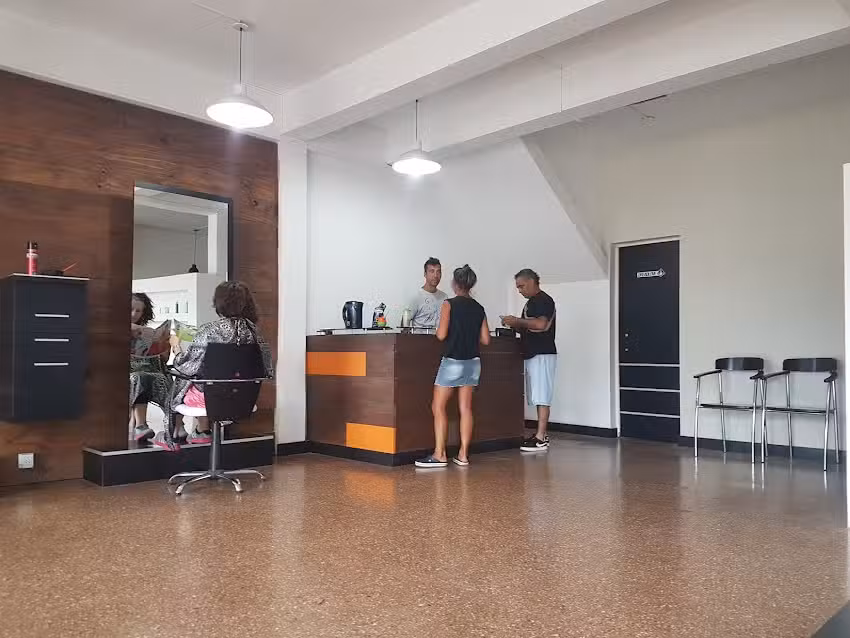 Peluquer&iacute;a Ricky Telesco