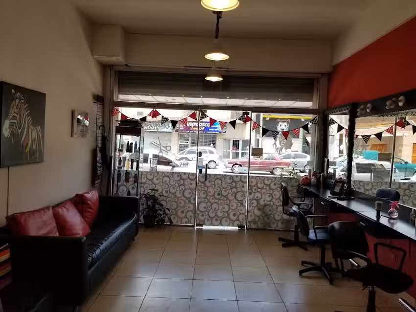 Peluquer&iacute;a unisex Alma Mora (microblading)