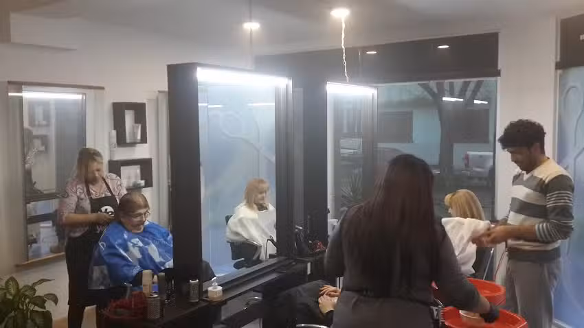 Peluqueria Unisex Claudia Lencina y Martin Mora