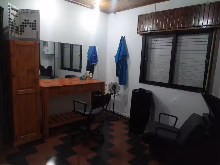 PELUQUERIA UNISEX Laura D&iacute;az Pacce