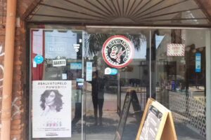 Peluquer&iacute;a Unisex Rulo