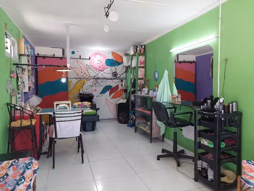 Peluquer&iacute;a Unisex/Sal&oacute;n Natali Nails