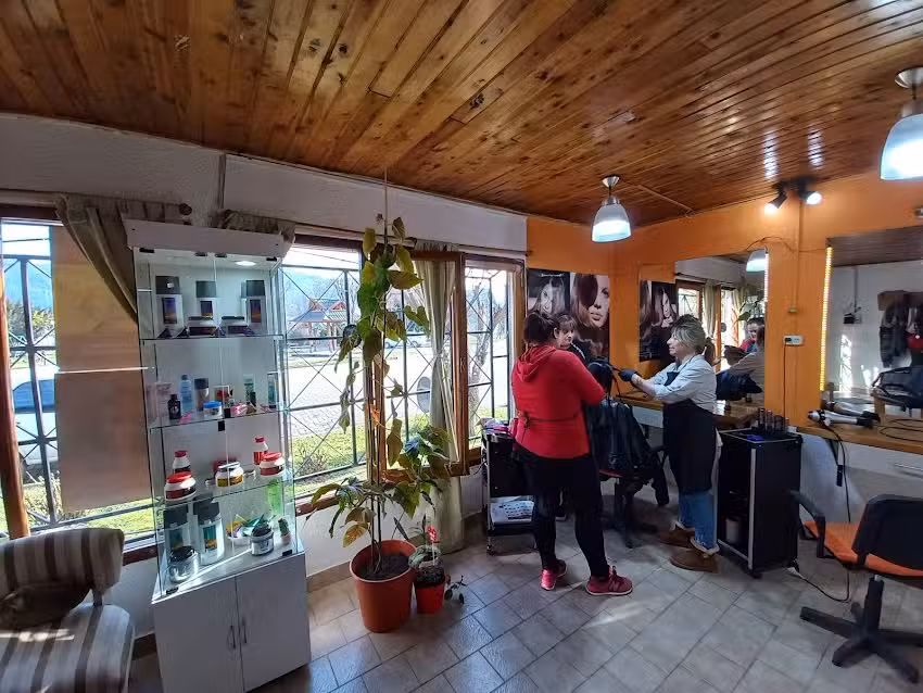 Peluquer&iacute;a unisex y sal&oacute;n de belleza Me Quiero Bonita