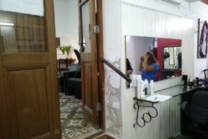 Peluquer&iacute;a y Academia Mirta