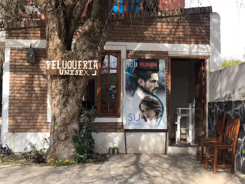 PELUQUER&Iacute;A Y BARBER&Iacute;A