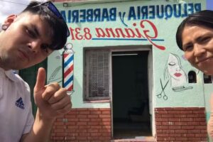 Peluquer&iacute;a y barber&iacute;a gianna 8:31