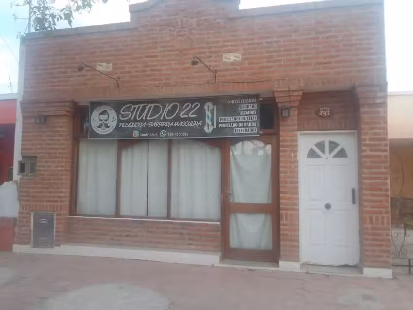 Peluquer&iacute;a y Barber&iacute;a Studio22