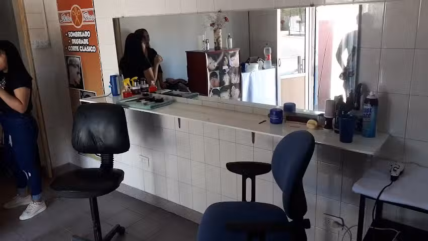 PELUQUERIA Y BARBERIA &ldquo;STYLO RIOS&rdquo;