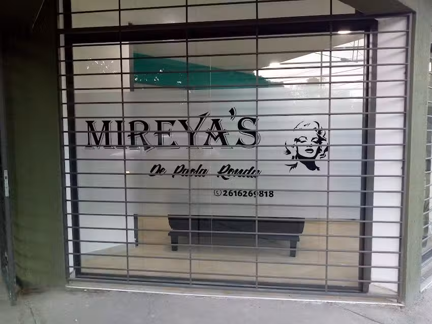 Peluquer&iacute;a y est&eacute;tica Mireya&rsquo;s