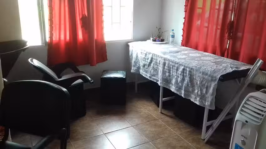 Peluquer&iacute;a Y Est&eacute;tica Unisex Evelin