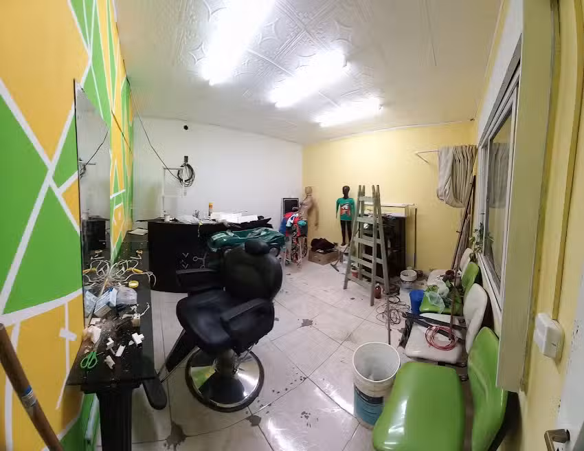 Peluquer&iacute;a y Tienda Dyon