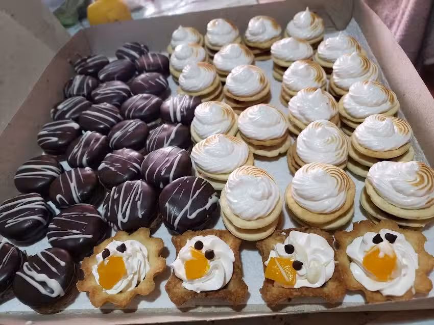 Peque&ntilde;as Dulzuritas pasteler&iacute;a casera, Anexo peluquer&iacute;a canina Peluditos