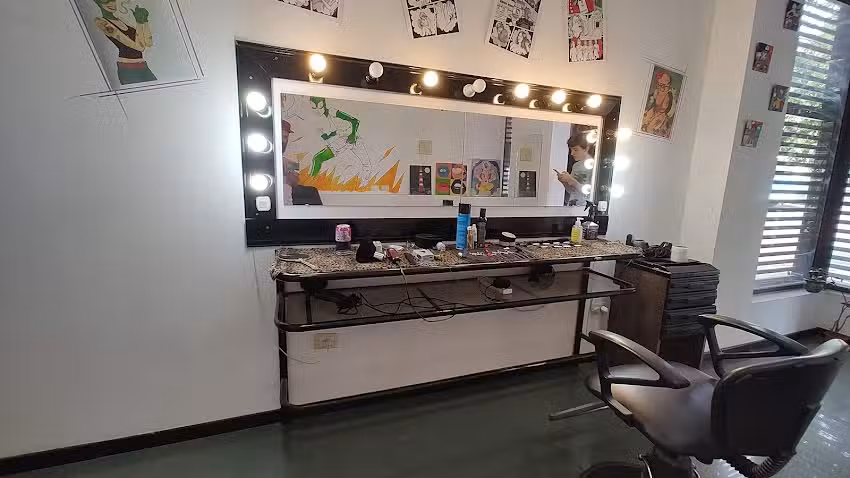 PHI &ndash; Barber&iacute;a y Peluquer&iacute;a
