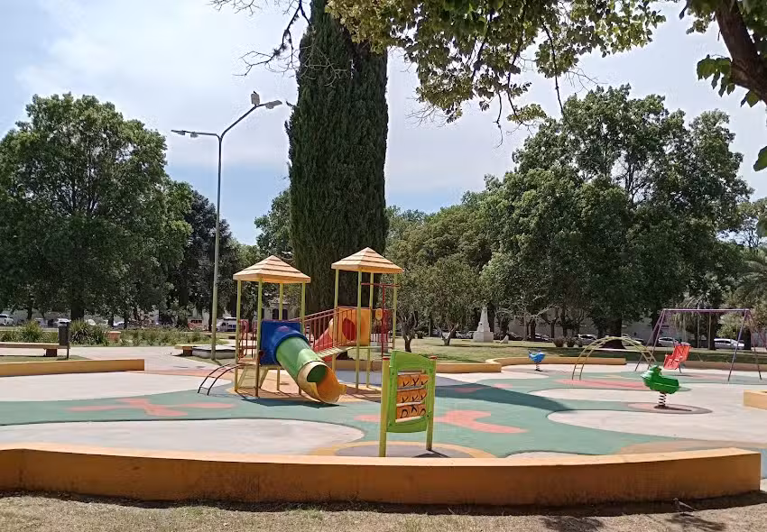 Plaza Espa&ntilde;a, 9 De Julio, Buenos Aires
