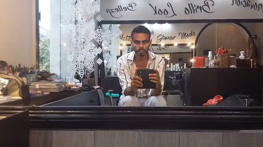 Poup&eacute;e Boutique & Salon