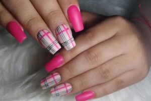 QR Nails