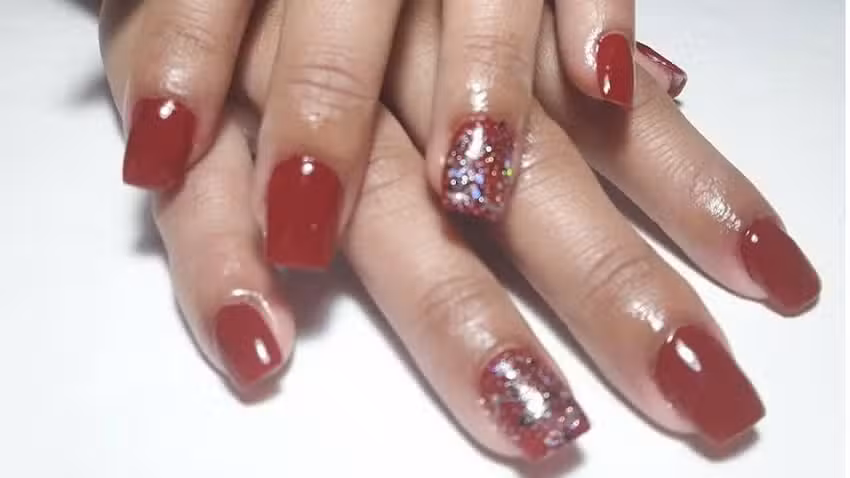 Queens Nails