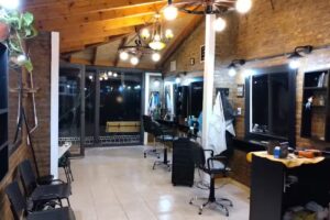 QUIMERA BARBER&Iacute;A , PELUQUER&Iacute;A UNISEX y NI&Ntilde;OS