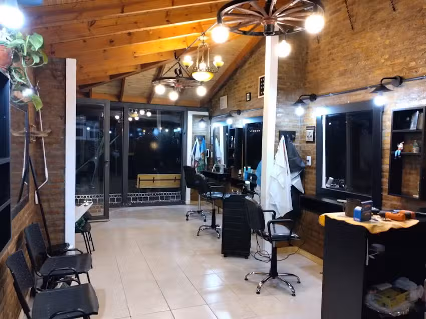 QUIMERA BARBER&Iacute;A , PELUQUER&Iacute;A UNISEX y NI&Ntilde;OS