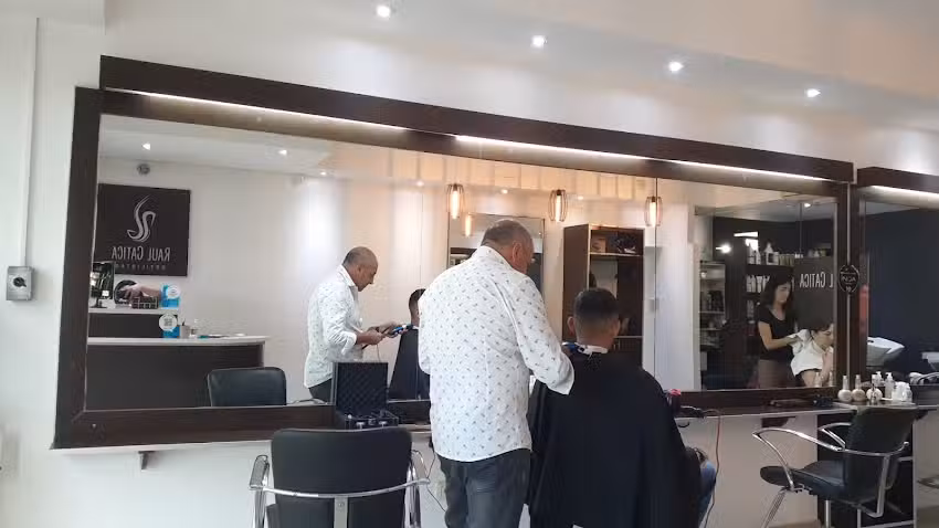 Ra&uacute;l Gatica Estilistas (Centro de San Rafael)