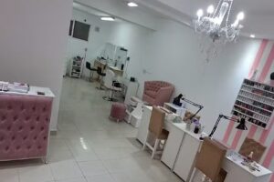 Reina de pies a cabeza