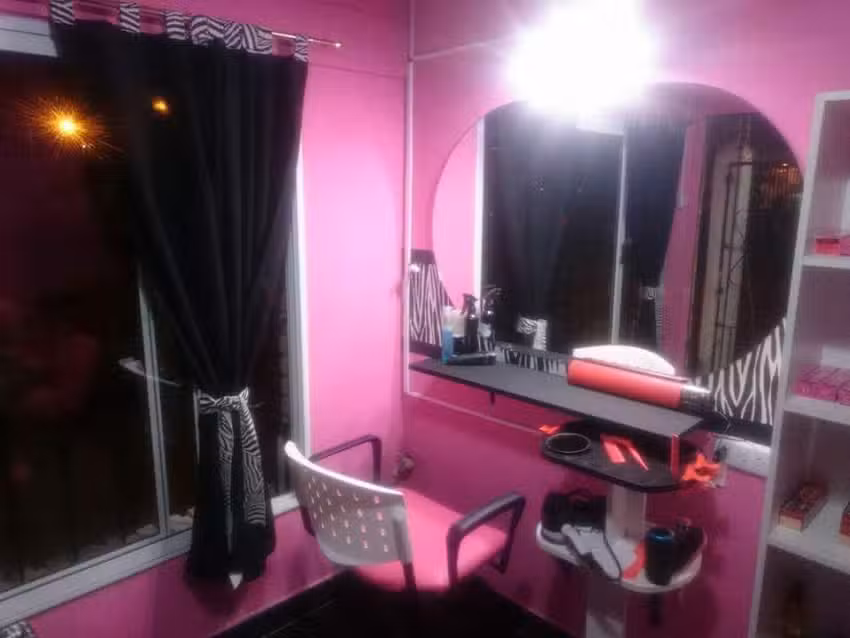 Reinas Distribuidora &ndash; Peluqueria &ldquo;Analia Gisell&rdquo;