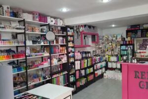 REINAS GLAM -Mayorista de peluquer&iacute;a, capilares, cabello, u&ntilde;as, maquillajes, depilaci&oacute;n, pesta&ntilde;as. Env&iacute;os al todo el pa&iacute;s.