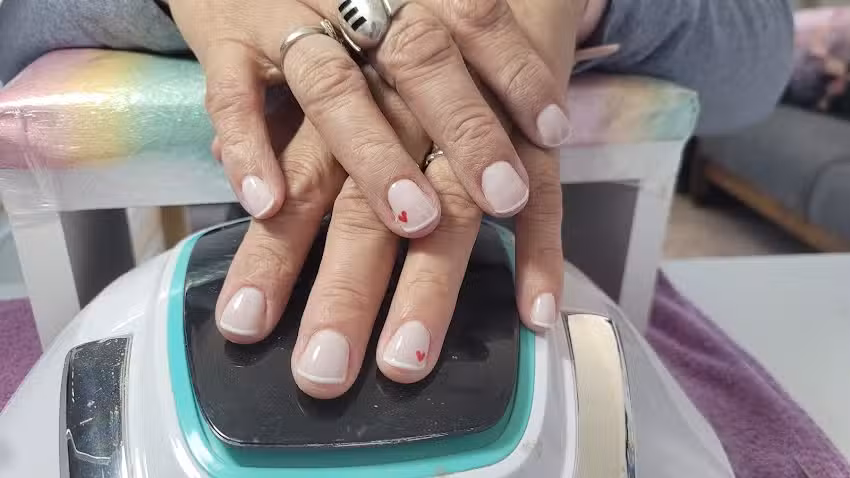 Reyna &ndash; Nails HomeStudio