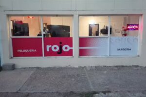 Rojo barbería y peluquería